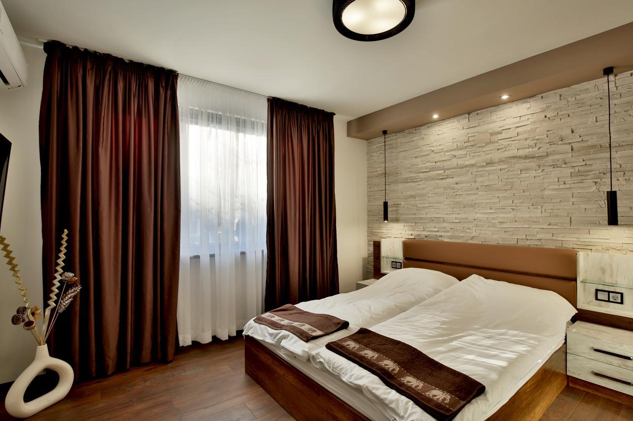 Relax 1&2 Warna